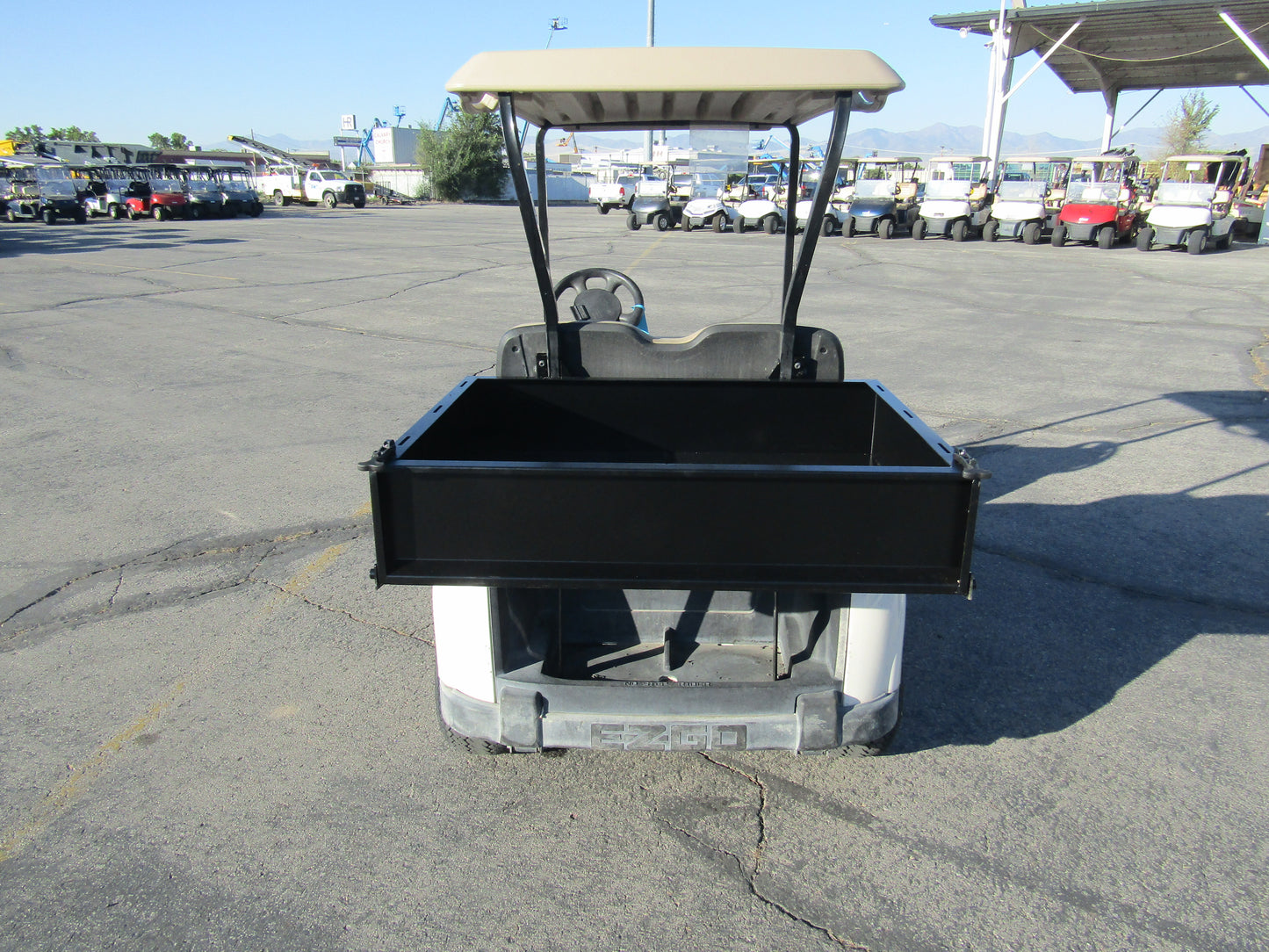 EZGO RXV ELITE LITHIUM STEEL-BOX BED UTILITY