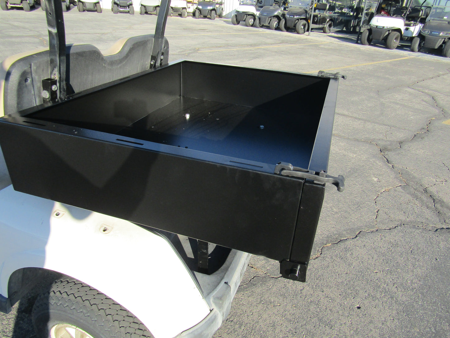 EZGO RXV ELITE LITHIUM STEEL-BOX BED UTILITY