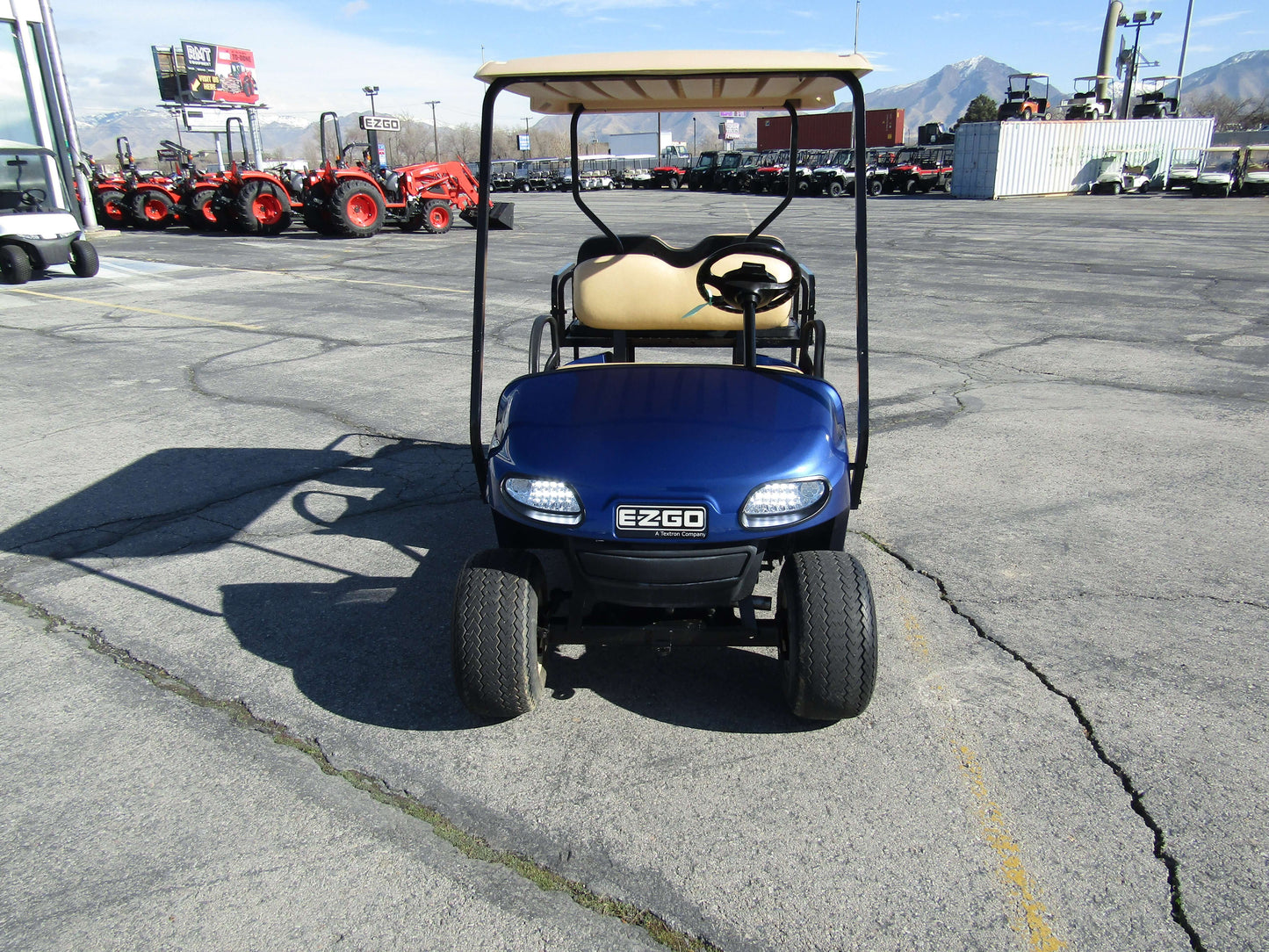 EZGO TXT ELITE LITHIUM 4-PASSENGER GOLF CAR