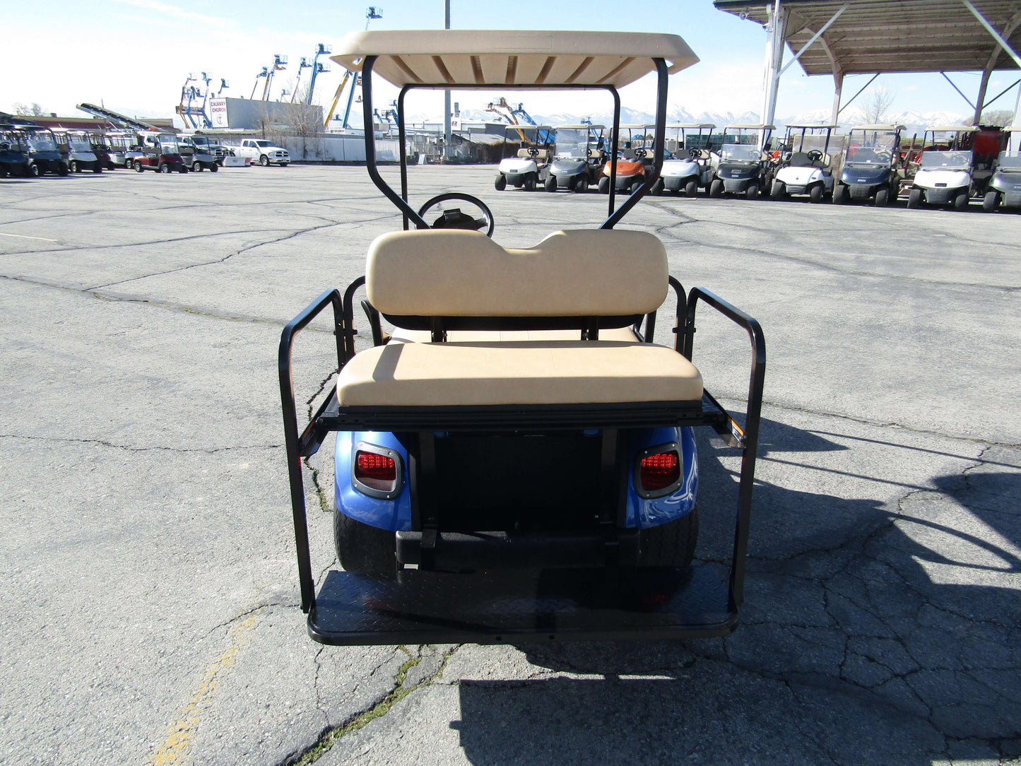 EZGO TXT ELITE LITHIUM 4-PASSENGER GOLF CAR