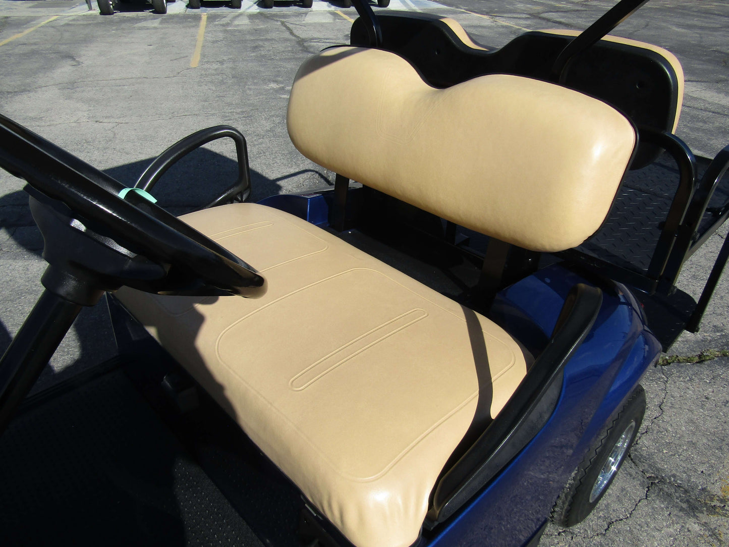 EZGO TXT ELITE LITHIUM 4-PASSENGER GOLF CAR
