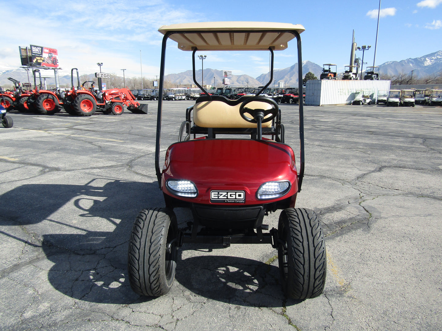 EZGO TXT ELITE LITHIUM LIFTED 4-PASSENGER