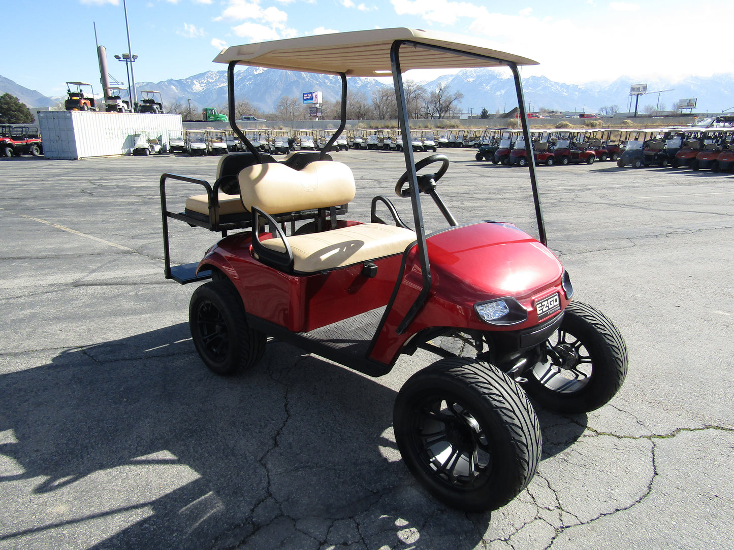 EZGO TXT ELITE LITHIUM LIFTED 4-PASSENGER