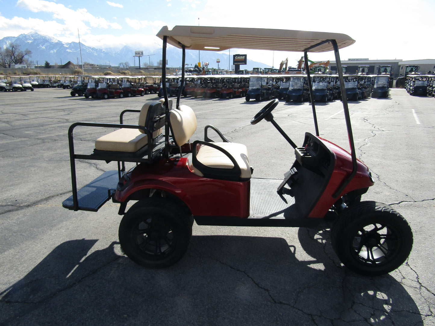 EZGO TXT ELITE LITHIUM LIFTED 4-PASSENGER