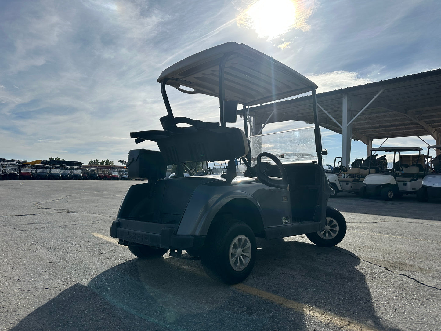 EZGO RXV® ELiTE LITHIUM GOLF CAR