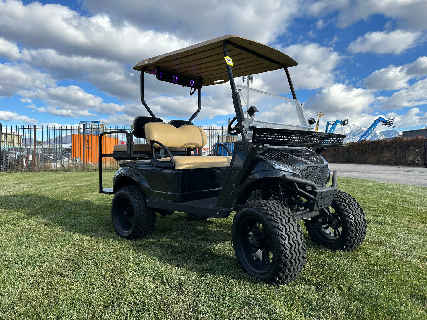 EZGO TXT ELITE LITHIUM LIFTED 4-PASSENGER