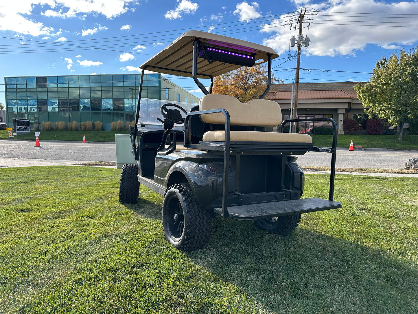 EZGO TXT ELITE LITHIUM LIFTED 4-PASSENGER