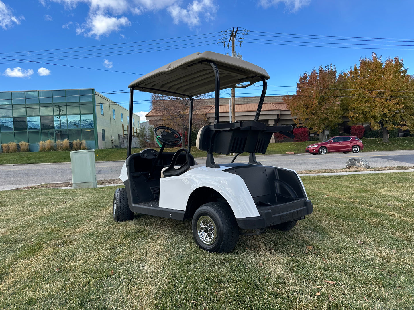 EZGO RXV ELITE LITHIUM GOLF CAR w/ NEW BODY