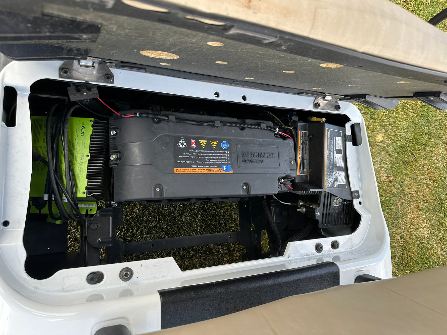 EZGO RXV ELITE LITHIUM GOLF CAR w/ NEW BODY