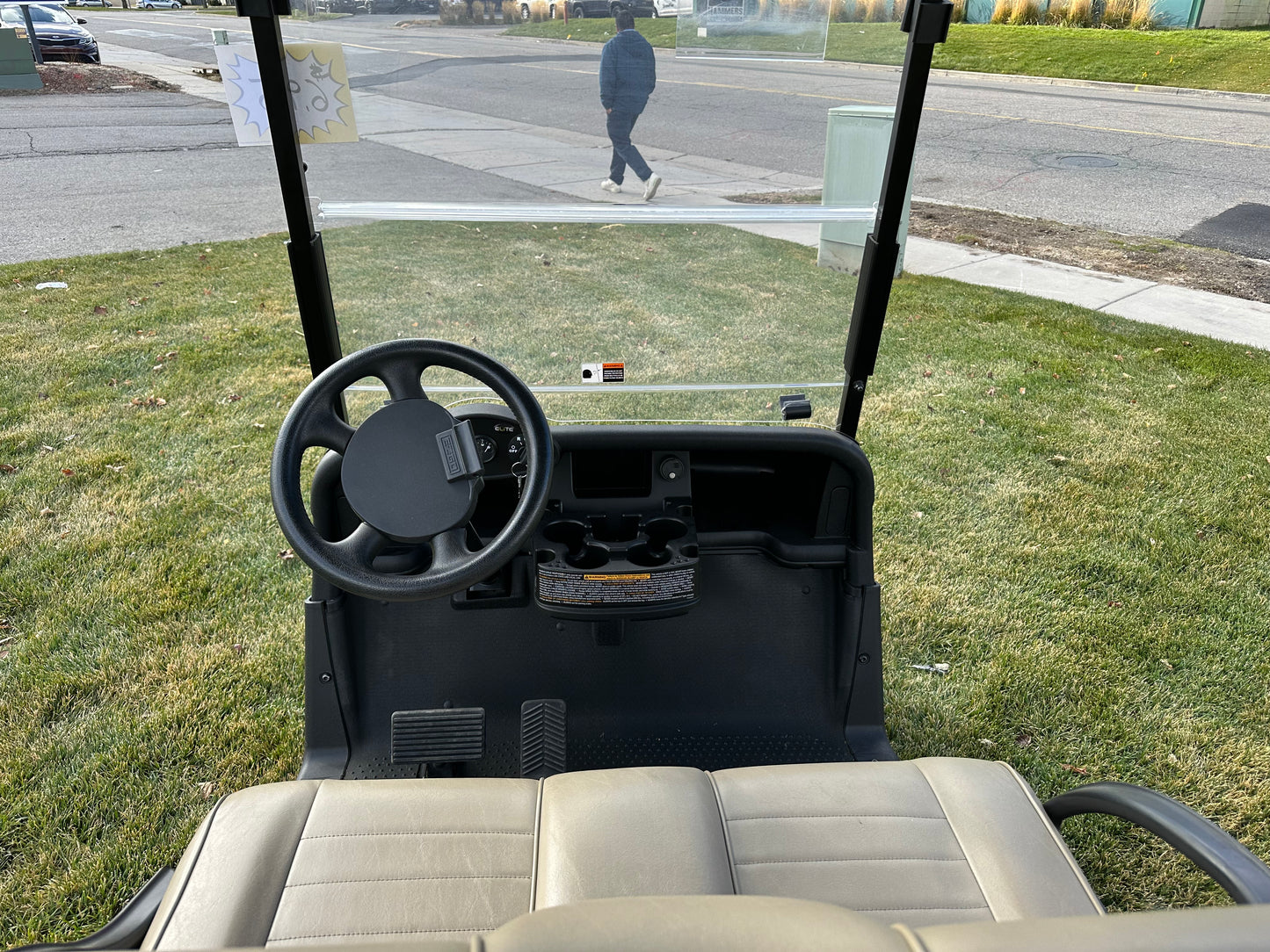 EZGO RXV ELITE LITHIUM GOLF CAR