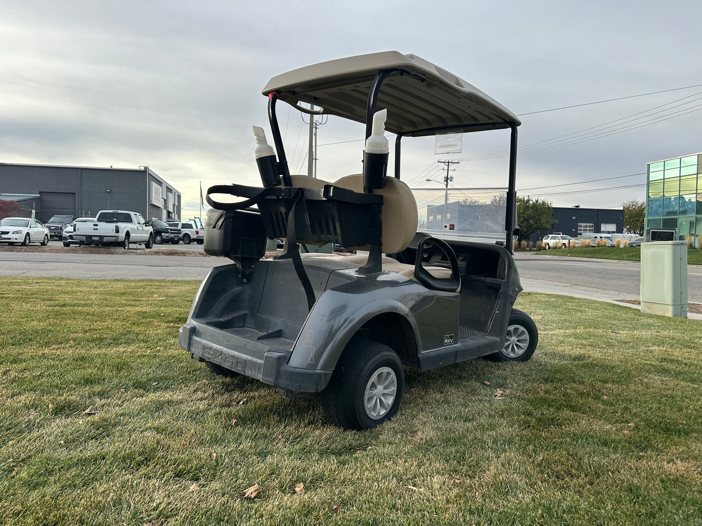 EZGO RXV ELITE LITHIUM GOLF CAR